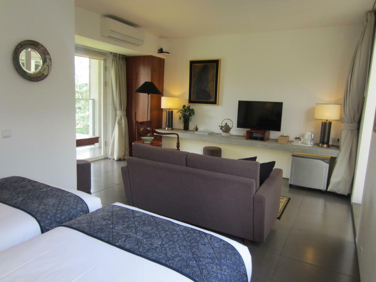 Bumi Semilir Art And Boutique Hotel Cihanjuang Extérieur photo